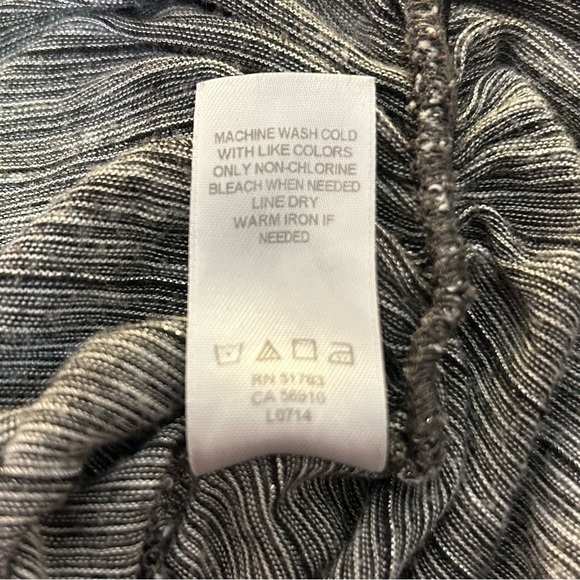 Maurice's Women's Top Shirt Metallic Silver Stripe Scrunched Sides Size Large - Picture 4 of 8